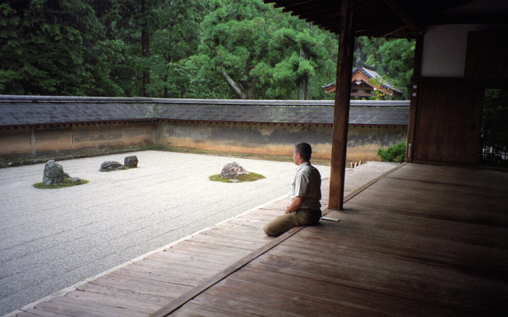 00648_n_10af2g2zzb0648_b