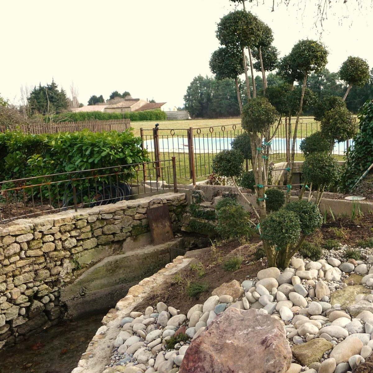 Réalisation d'un parc paysager d'un mas sarrians