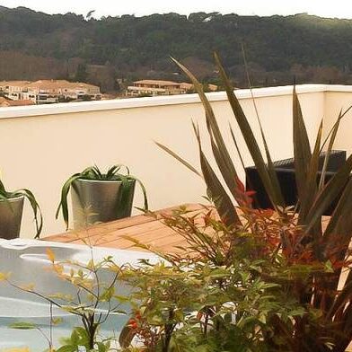 Création et aménagement d'une terrasse avec spa - Aix en Provence