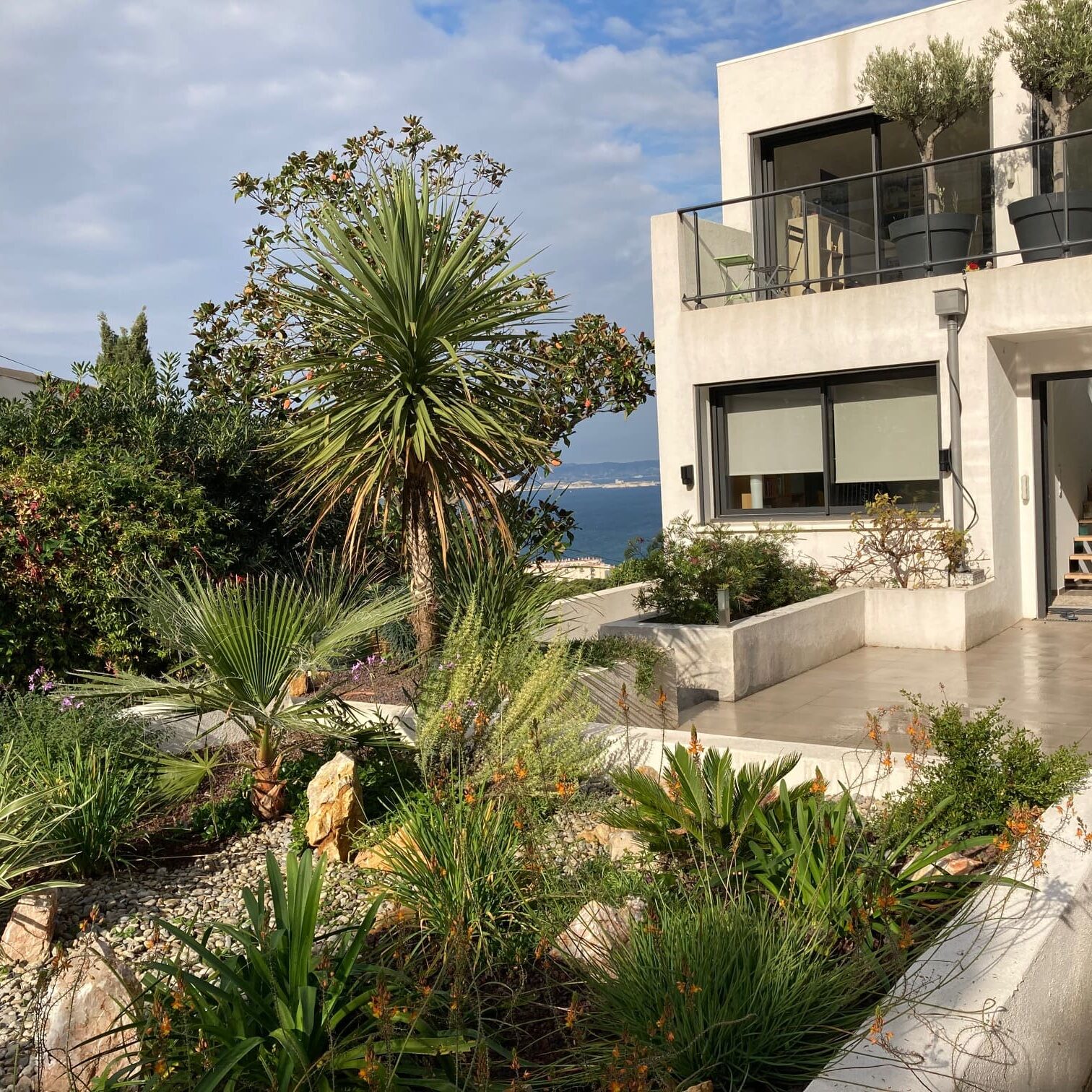 Aménagement jardin d’une maison contemporaine, Marseille Veyre