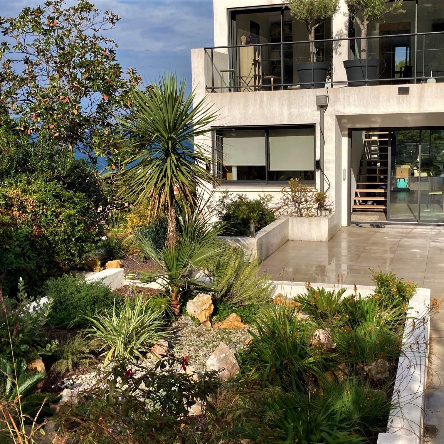 Aménagement jardin d’une maison contemporaine, Marseille Veyre