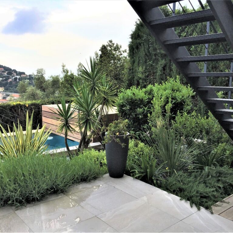 Aménagement d'un jardin paysager en Provence