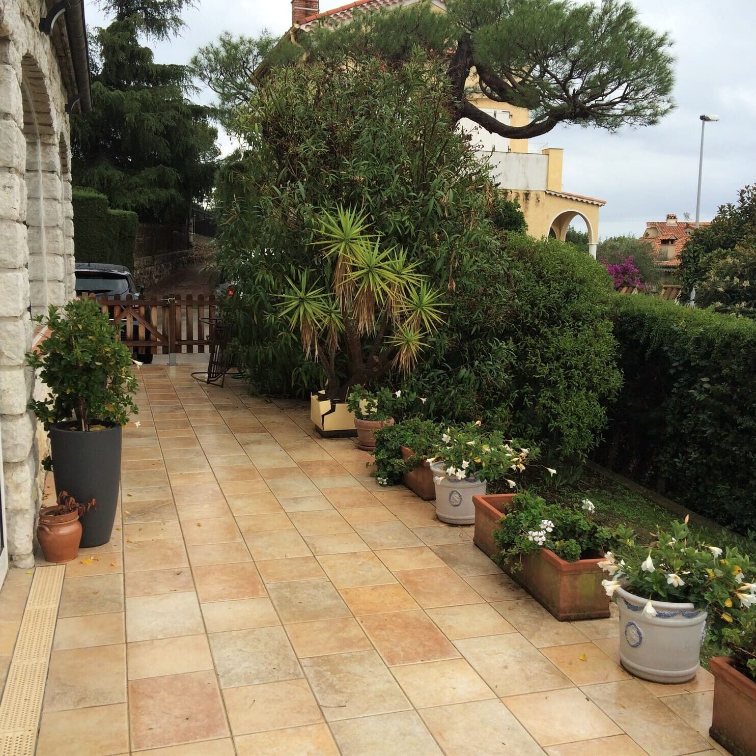 Aménagement d'un jardin paysager en provence