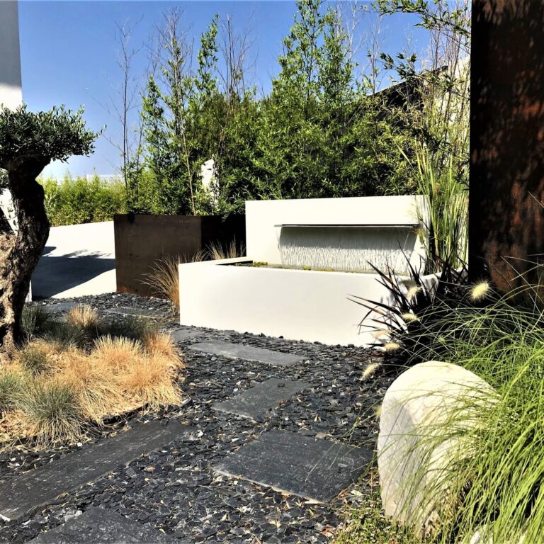 Aménagement jardin de ville, jardin tableau à Ventabren – Provence Aménagement jardin de ville, jardin tableau à Ventabren - Provence