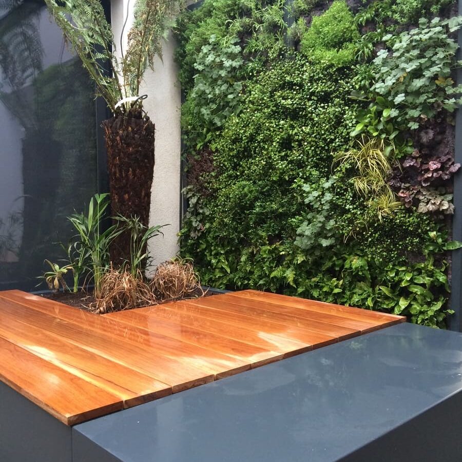 Aménagement du patio d'un loft à La Seyne sur Mer en Provence