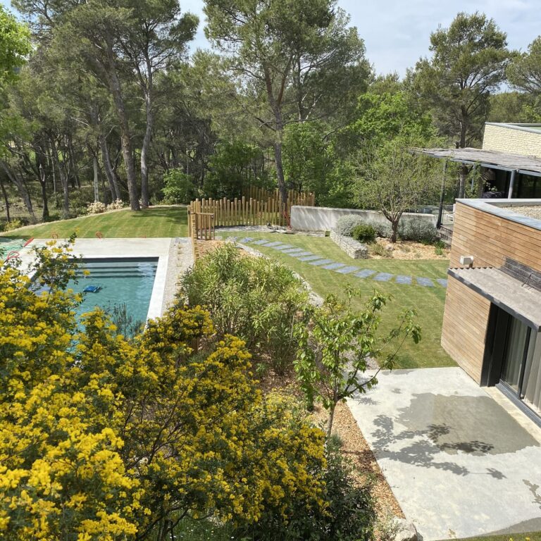 Jardin méditerranéen contemporain dans le Luberon - Bao Garden