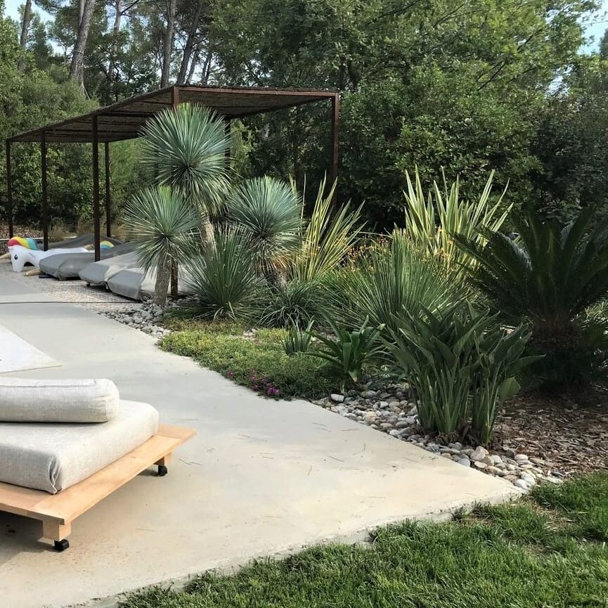 Jardin méditerranéen contemporain dans le Luberon - Bao Garden