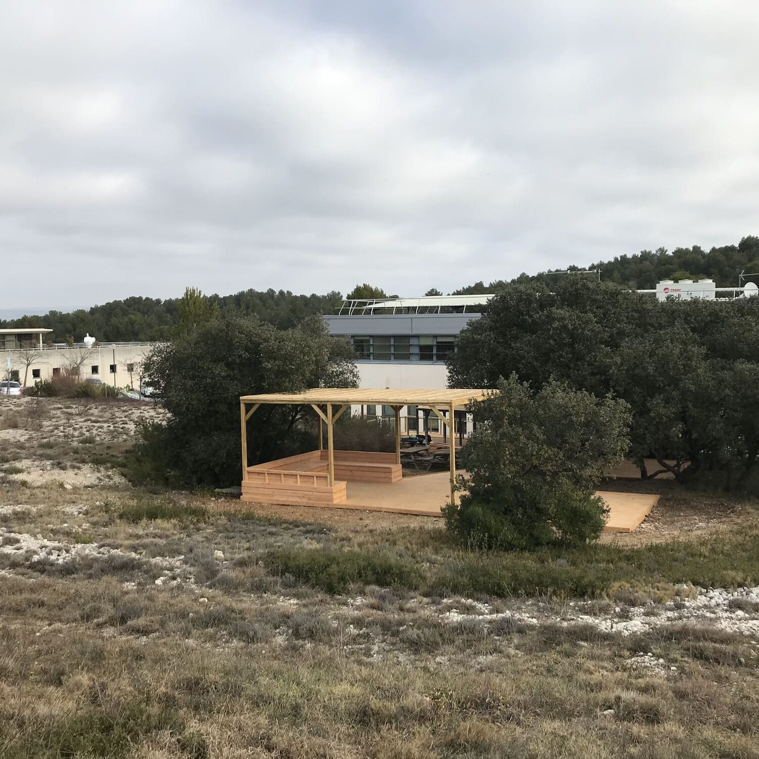 Création terrasses de R.T.E. (Réseau Transport d’Électricité) – Les Milles