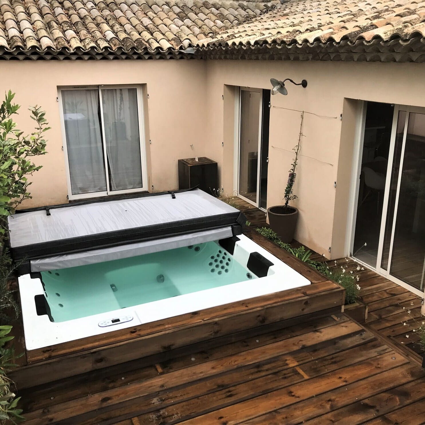 Aménagement terrasse maison de village à Saint Cannat