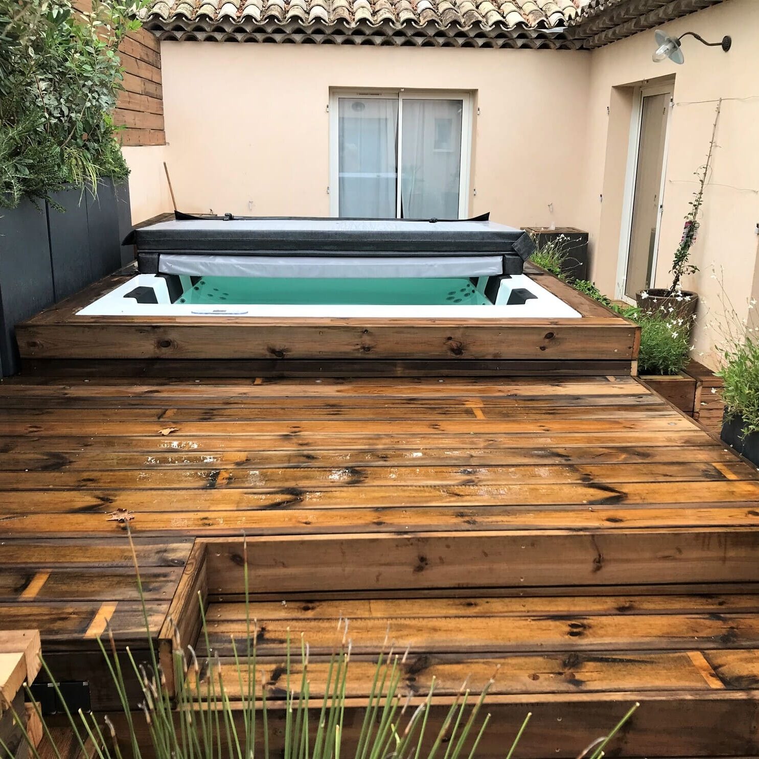 Aménagement terrasse maison de village à Saint Cannat