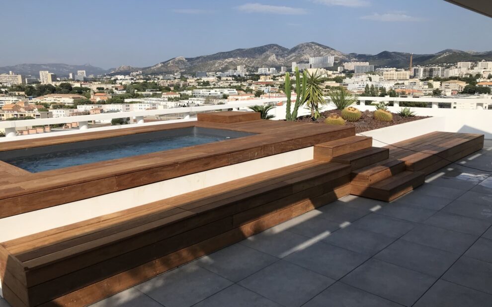 Mini-piscine avec terrasse vue plein ciel à Marseille en Provence