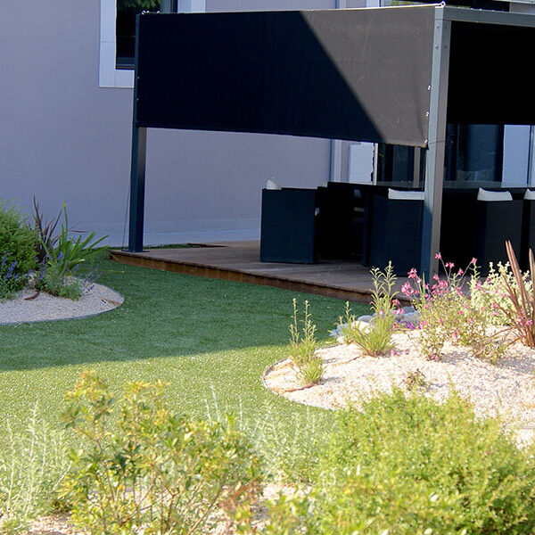 Création jardin paysager design au Thor en Provence